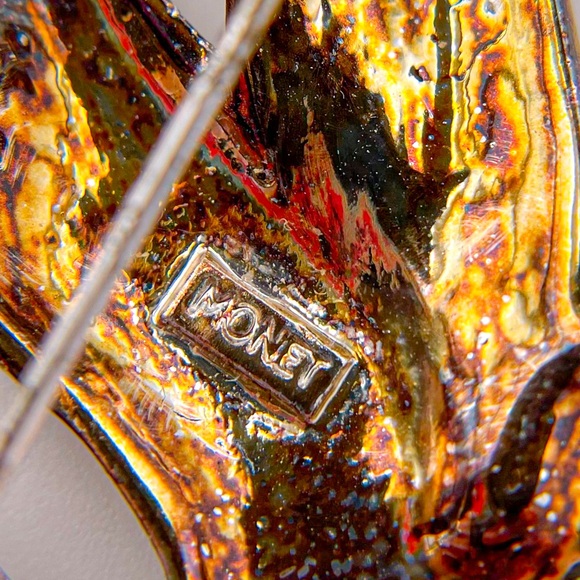 Vintage Monet Signed Silver Toned & Enamel Dove/Bird Pin/Brooch with Rhinestones - Picture 6 of 6